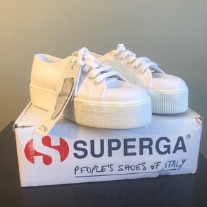 Superga 2790 Womens Sneakers. NWT